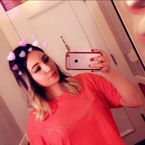 Meet your Posher, Alma